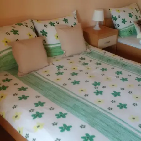 Bed & Breakfast Osterija Na Planinci 3*