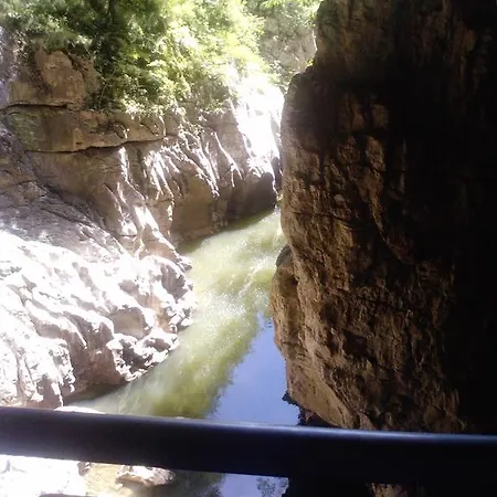 Osterija Na Planinci Couette-café