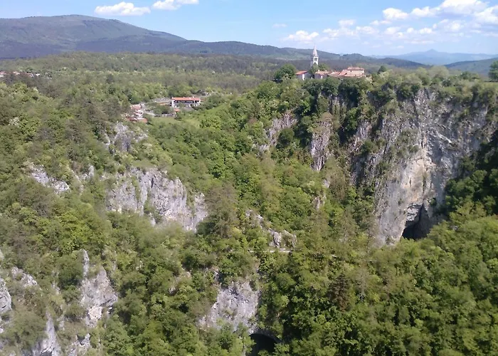 فندق مبيت وإفطار Osterija Na Planinci Divača